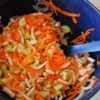 Салат из кальмаров с луком и морковью